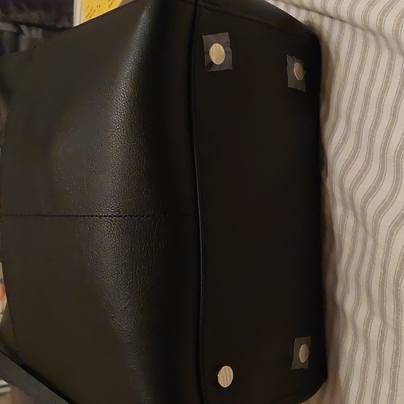 MINA BAIE - Picture 4 of 8